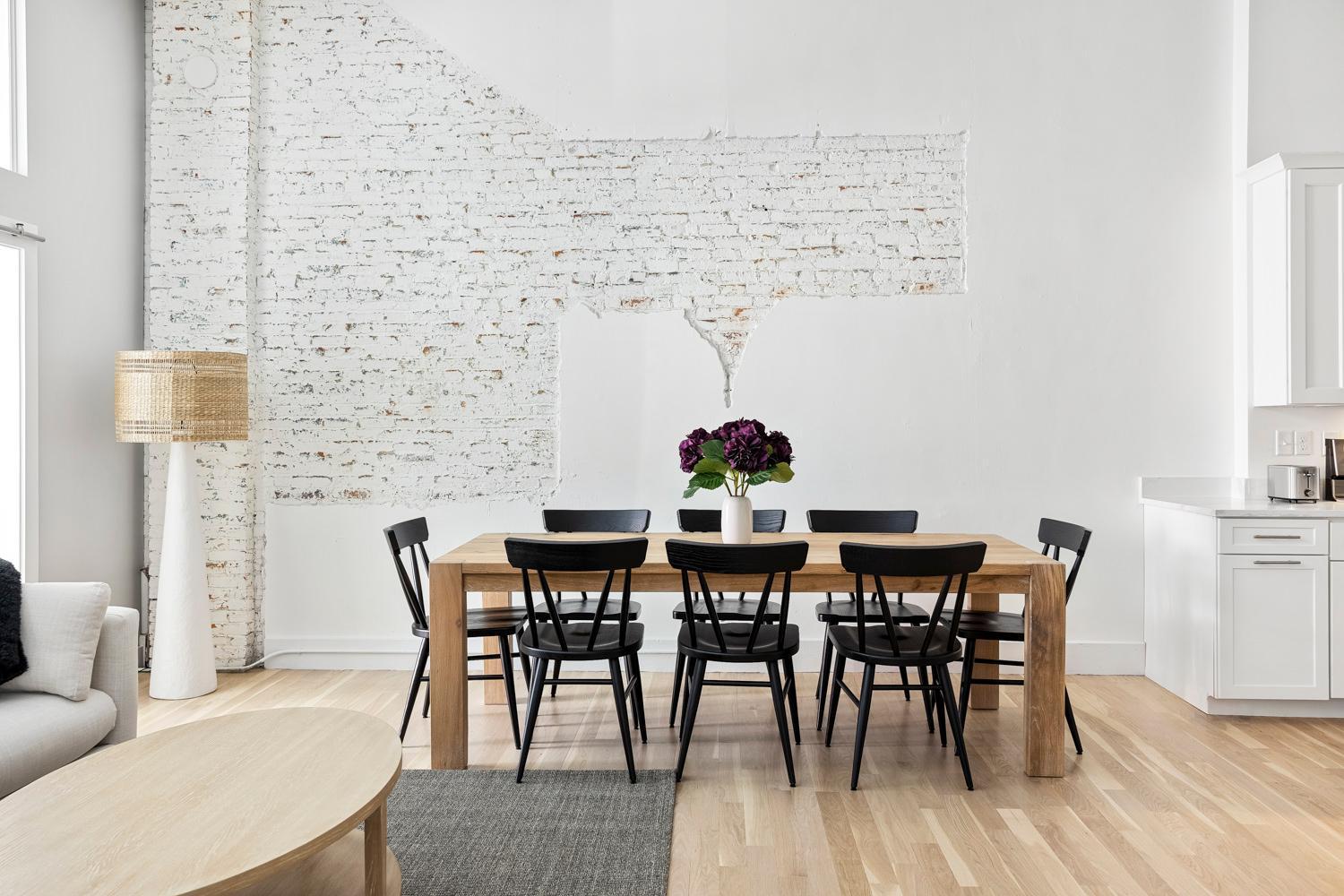 Stylish Remodeled Loft In Portlands Old Port Apartment Exterior photo