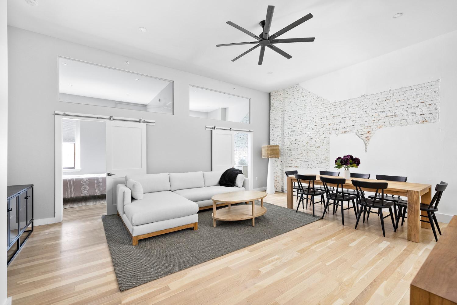 Stylish Remodeled Loft In Portlands Old Port Apartment Exterior photo