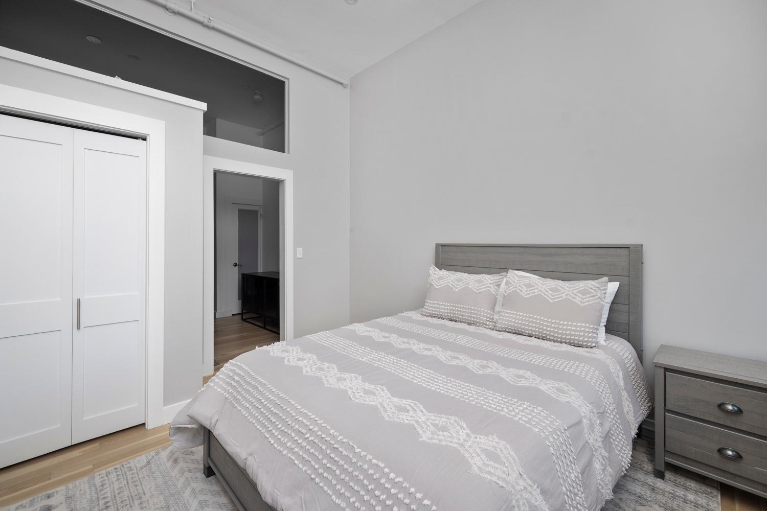 Stylish Remodeled Loft In Portlands Old Port Apartment Exterior photo