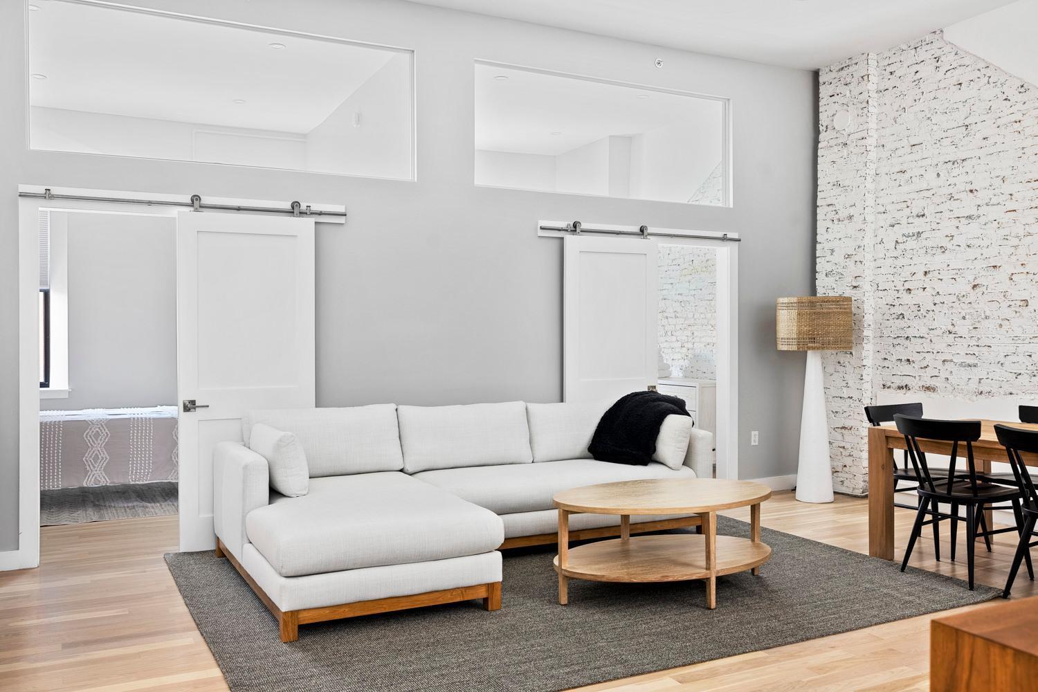 Stylish Remodeled Loft In Portlands Old Port Apartment Exterior photo