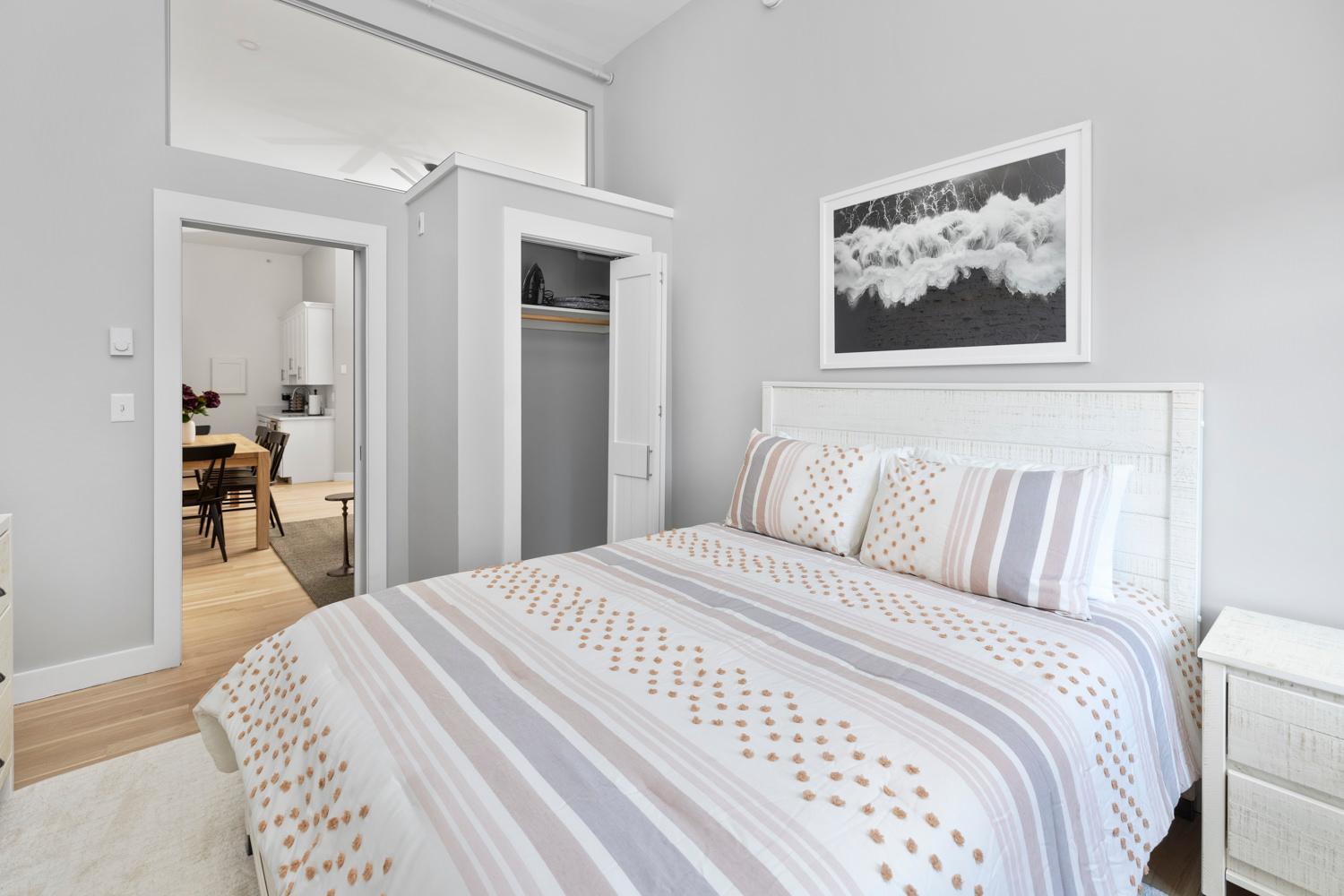 Stylish Remodeled Loft In Portlands Old Port Apartment Exterior photo